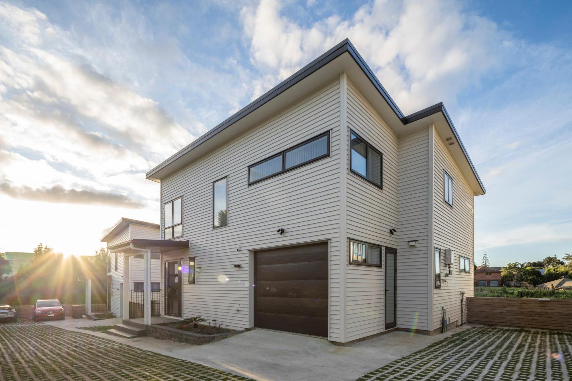 Villa Modern Immaculate In Mount Wellington