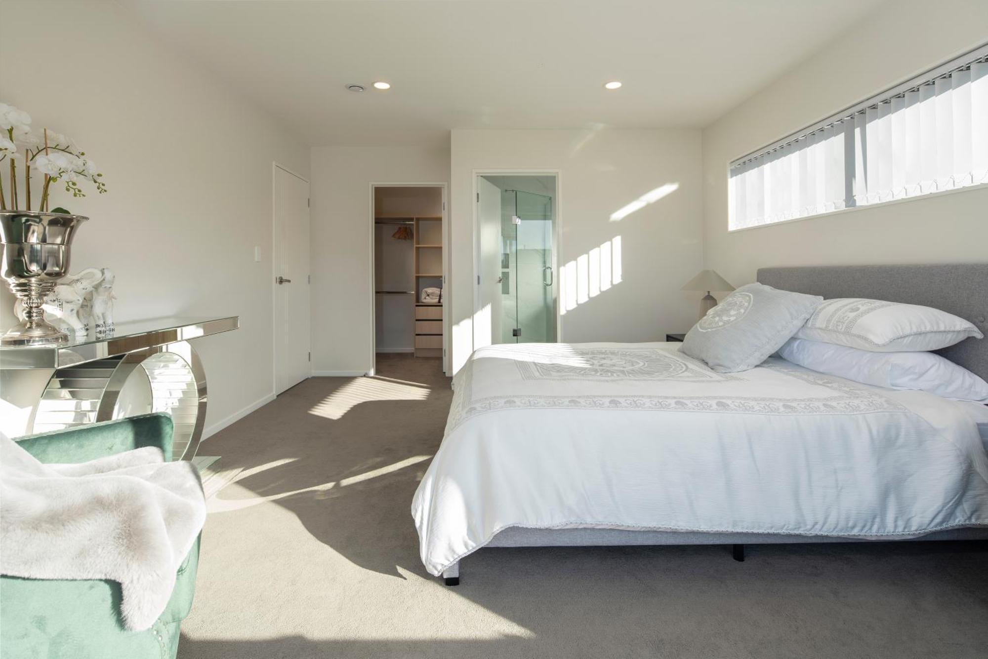 Modern Immaculate In Mount Wellington *